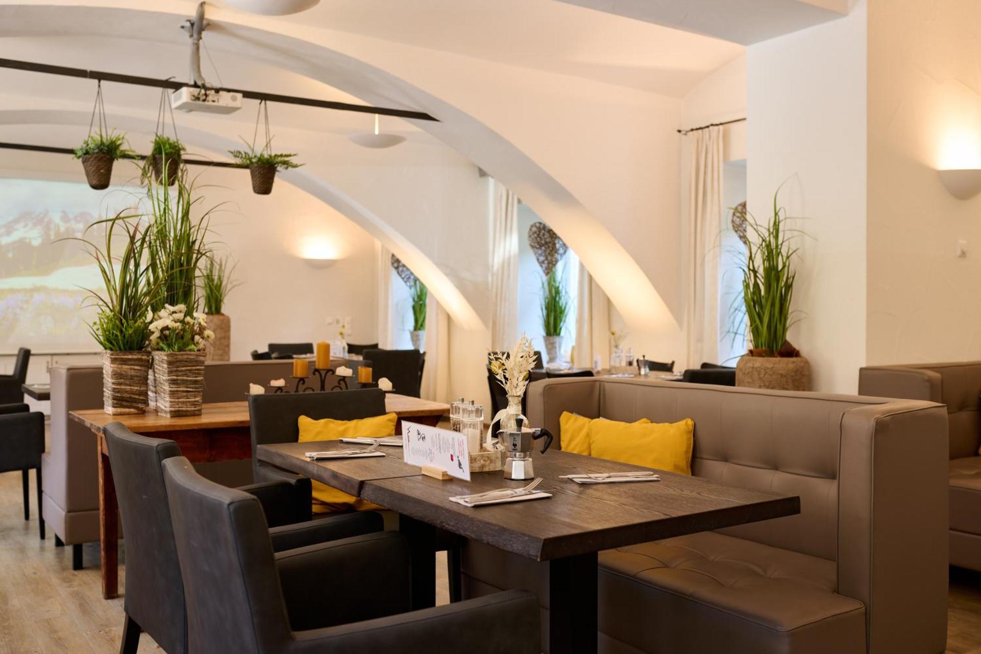 Wallner - Hotel & Wirt Arnoldstein Esterno foto