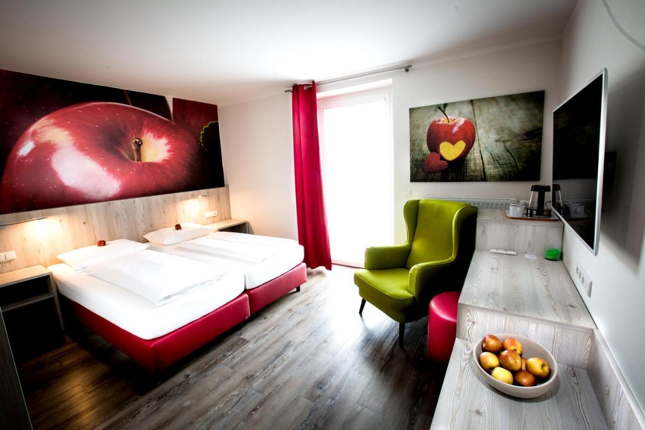 Wallner - Hotel & Wirt Arnoldstein Esterno foto